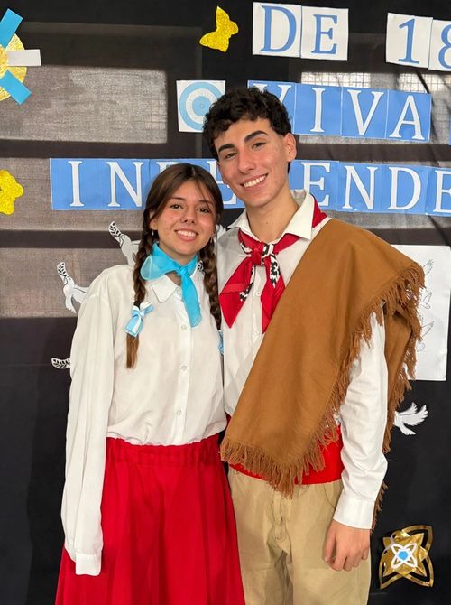 Los primos Fiore y Juanchi celebran el 9 de Julio en la CET15